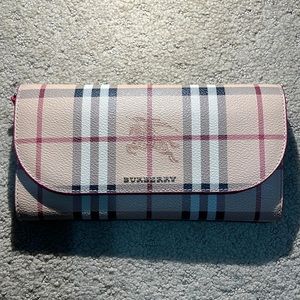 Burberry Haymarket Check Henley Wallet On Chain
